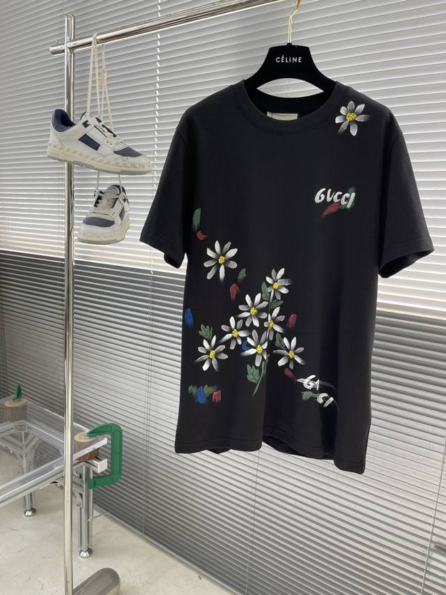 Gucci 2025 Spring/Summer Unisex Couple's Hand-Drawn Logo Design Short-Sleeve T-S