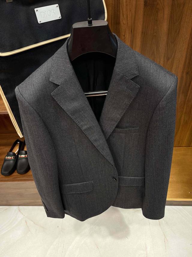 100% Wool Custom-Dyed Jacquard Fabric Suitable For Any Occasion. Today We Introd