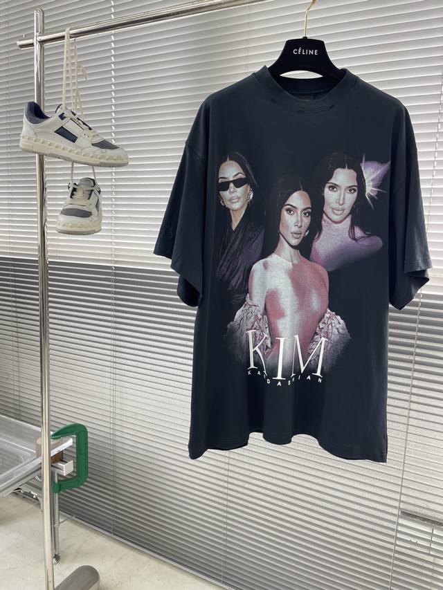 Balenciag 25Ss Kardashian Portrait Tee Custom-Dyed 200G Fabric, Minimum Order Qu