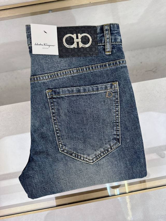 Ferragamo 2025 Summer New Arrival, High-Quality Best-Selling Jeans, Super Custom