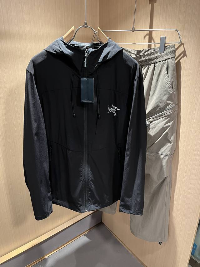 Arcter*X* 2025 Spring/Summer New Men's And Women's Matching Jackets. When It Com