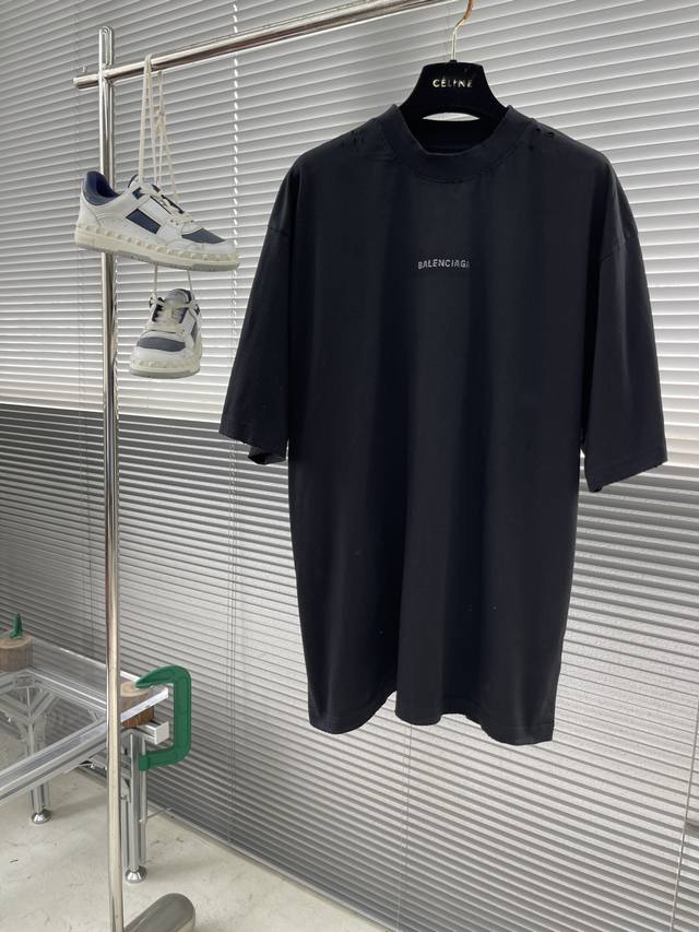 Balenciaga Back Embroidered Short-Sleeve Shirt Made From 230G High-Count, Tightl