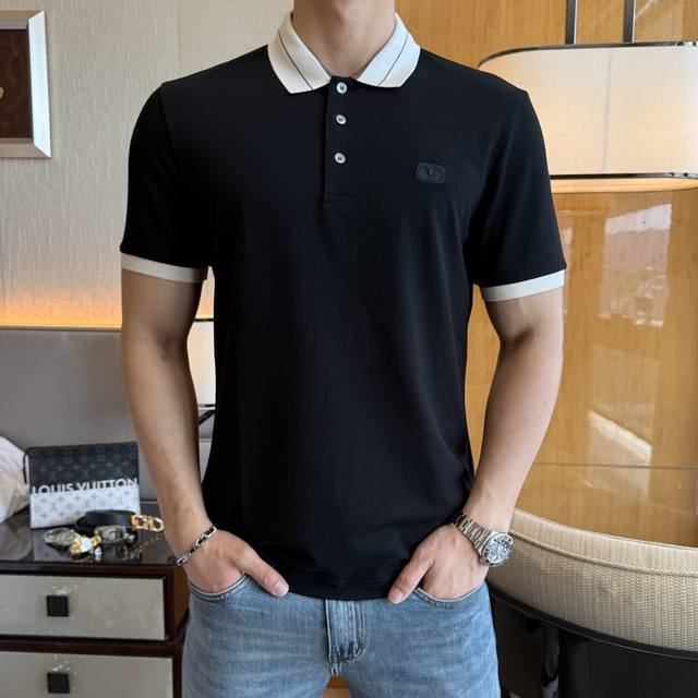 Valentino 2025 Ss Snake Year Spring/Summer New Polo Collar Short-Sleeve Series.