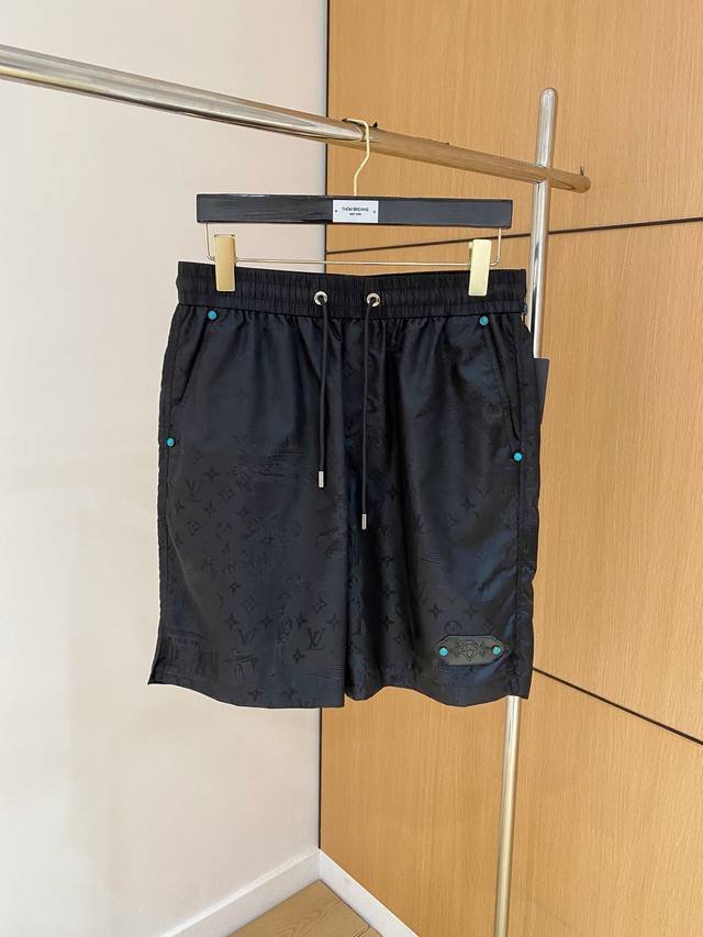 New Arrival Lv Men's Premium Casual Pants Top-Quality Fabric Casual Shorts Lates