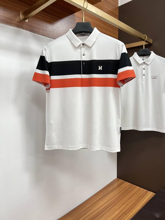 Herm S 2025 Spring/Summer Classic Polo Collar Design, Paired With A Simple Singl