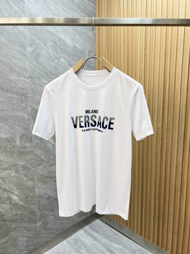 Versace 2025 Spring/Summer New Arrivals, Three Labels Included, Silk-Finished Co
