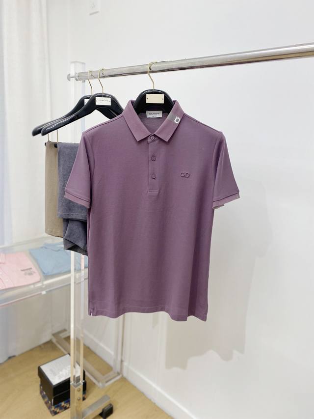 Ferragamo, 2025 New Short-Sleeve T-Shirt, Stylish And Fashionable, With A Textur