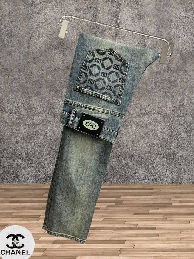 D&G Spring/Summer Latest Denim Pants, Perfect For Wearing To Specialty Stores. A