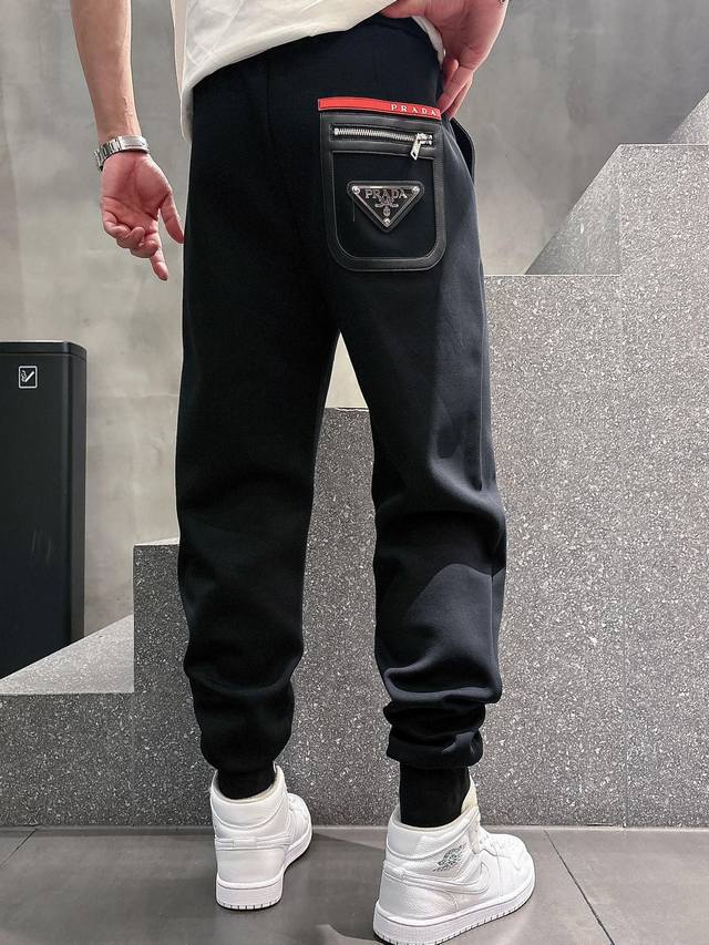 Prada Top-Tier Product 2025 Spring/Summer New Casual Pants! Available On The Off