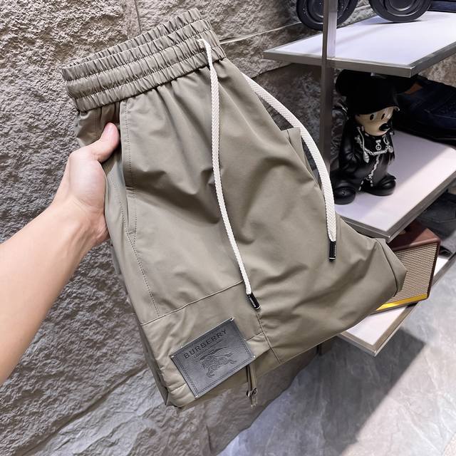 Burberry Gray-Green Workwear Cuffed Pants: A Perfect Blend Of Casual And Practic