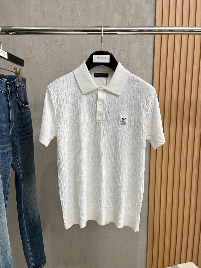 Lv 2025 New Casual Knit Short-Sleeve Polo Shirt With A Collar, Urban Fashion Sim
