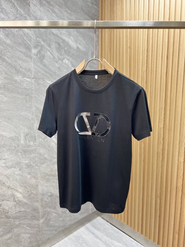 Valentino 2025 Spring/Summer New Arrivals, Three Labels Included, Silk-Finished