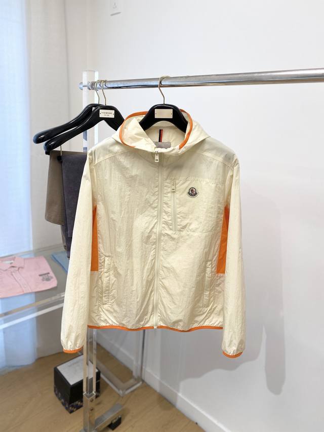 Moncler, 2025 New Jacket, Fashionable And Stylish, Simple And Versatile Design,