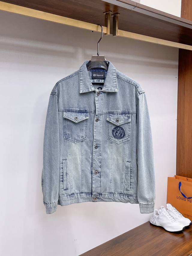 Versace 2025 Spring New Arrival Jacket, Runway New Arrival In Perfect Condition,