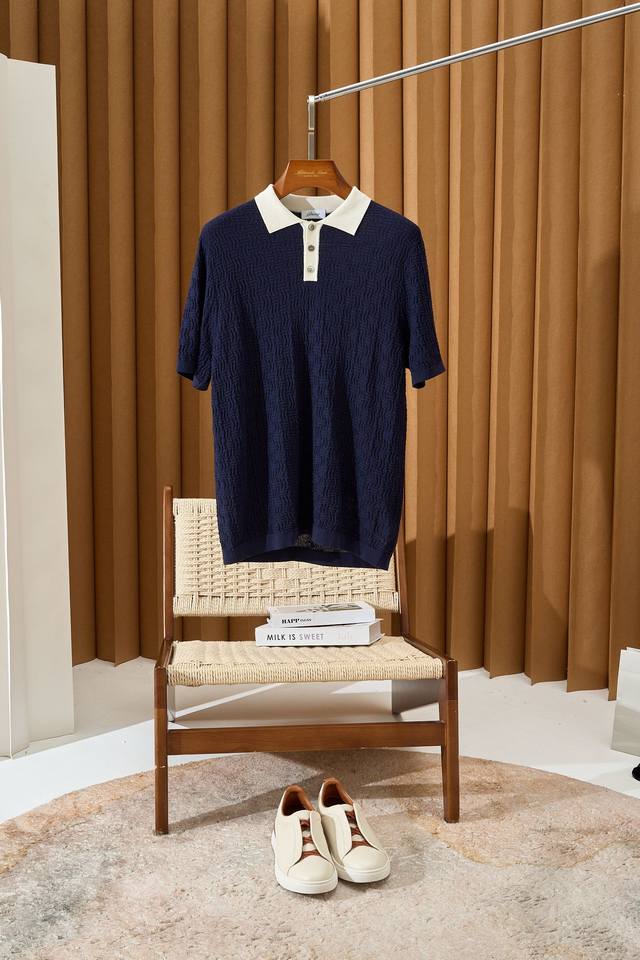 Elegant And Distinctive, H's Unique Craftsmanship Creates A Three-Dimensional Ja