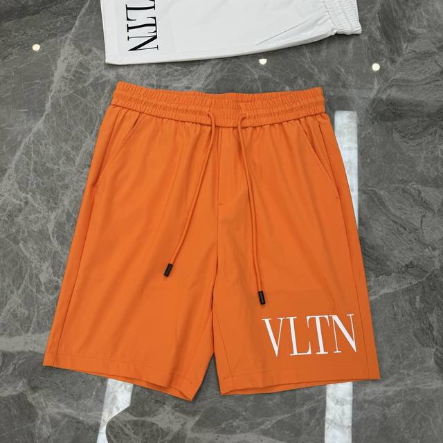 Valentino 25S Five-Inch Shorts! New Letter Altn Logo. Simple And Sophisticated.
