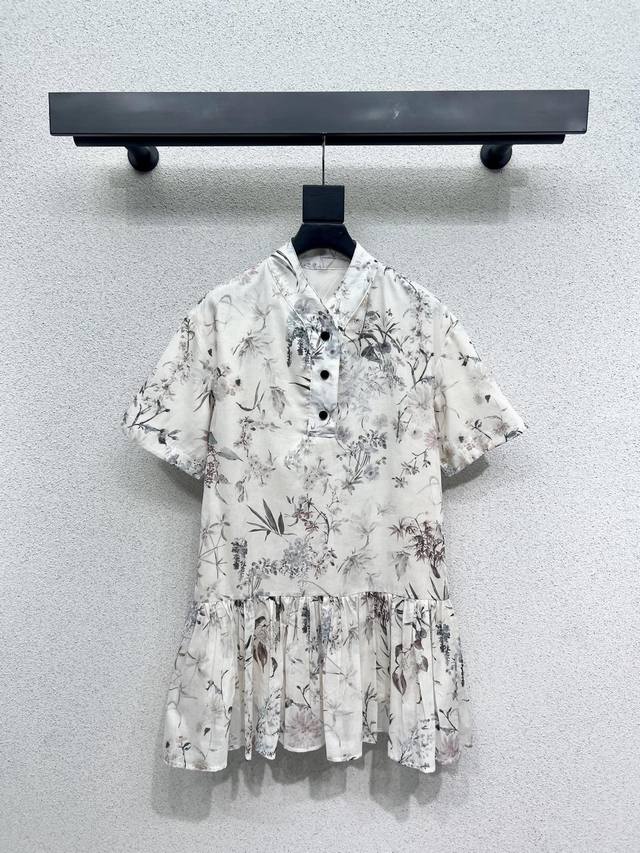 D A Series Of Retro-Style Floral Short-Sleeve Dresses Made From Yb Fabric, Styli