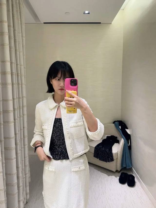 New Arrival! Latest Ch 25New Knitted Jacket + Skirt. Sizes: S, M, L. Jacket. Ski