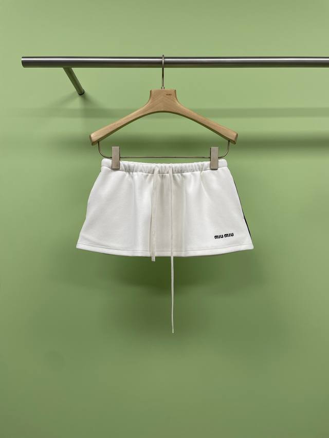 Miumiu 2025 Spring Collared Zipper Jacket And Skirt Sportswear Set, A Vibrant Sp