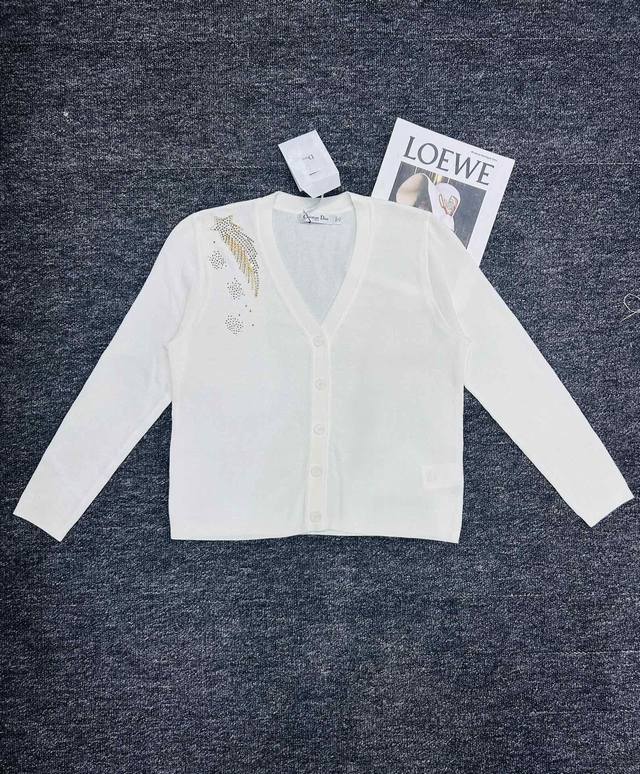 Dior Cardigan, Sparkling Meteor Pattern, Highlighting Fashion Taste. Comfortable