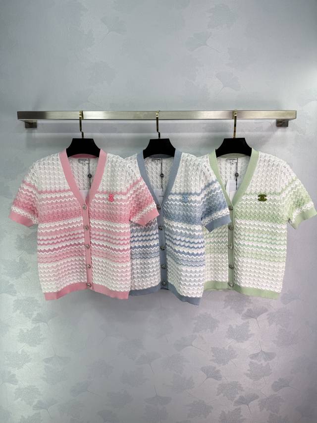 Chane*25 Summer New V-Neck Short-Sleeve Cardigan. A Fusion Of Fashion And Elegan