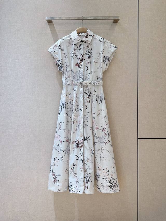 D Home Spring/Summer New Arrival Recommendation: A White Cotton-Print Dress With