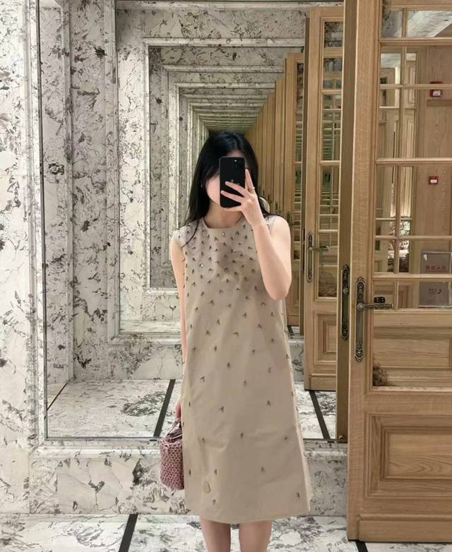 Original Mo......2025 Summer New Fashion Beaded Dress. This Dress Is Embroidered