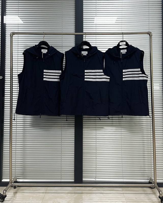 Jacket Four-Bar Hooded Woven Jacket With Double-Layer Vest Design, Rolled Edges,