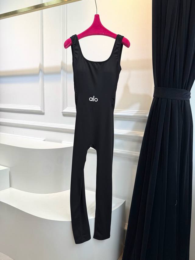 Alo Yoga Activewear Vest One-Piece Style With Padded Cups! Skin-Friendly, Bare-S
