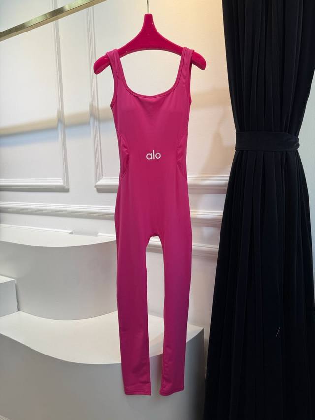 Alo Yoga Sportswear Tank Top One-Piece With Built-In Bra! Skin-Friendly, Bare-Sk
