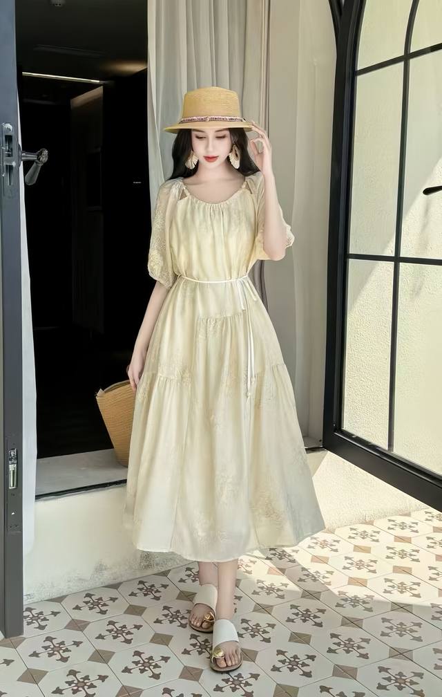 Hot New Arrival! Elegant Lady's Vacation-Style Dress With Intricate Embroidery.