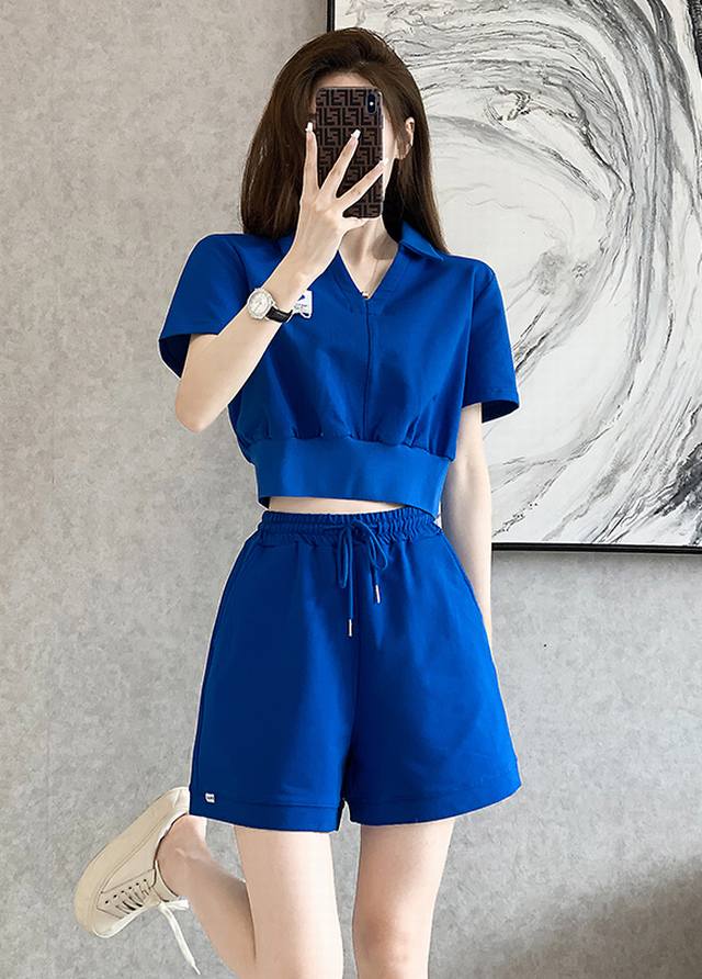 Sizes: S-M-L-Xl-Xxl Color: Blue Material: Cotton Description: The Entire Set Exu