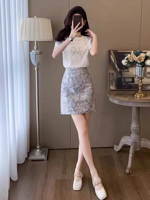 Sizes: S-M-L-Xl-Xxl Colors: White~Gray Fabric: Cotton~Polyester Description: A N