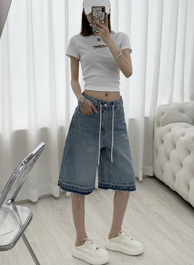This Year's Hottest Six-Inch Pants! Straight Cut Flatters Legs, Loose Fit Makes