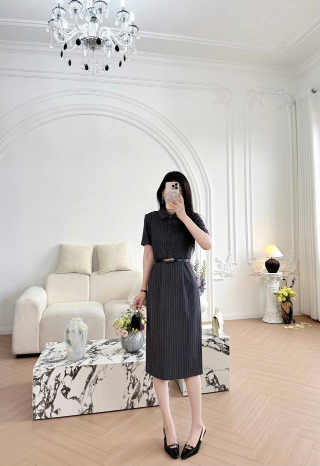 Elegant Beauty Simple Striped Dress Under The Influence Of Changing Female Perso