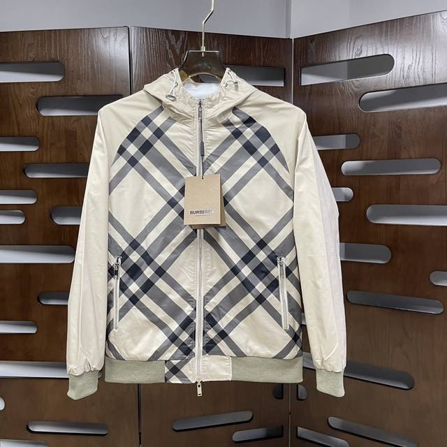 Qiu Burberry. Reversible 2025 Fall/Winter Casual Jacket, Latest Fashion Casual Z