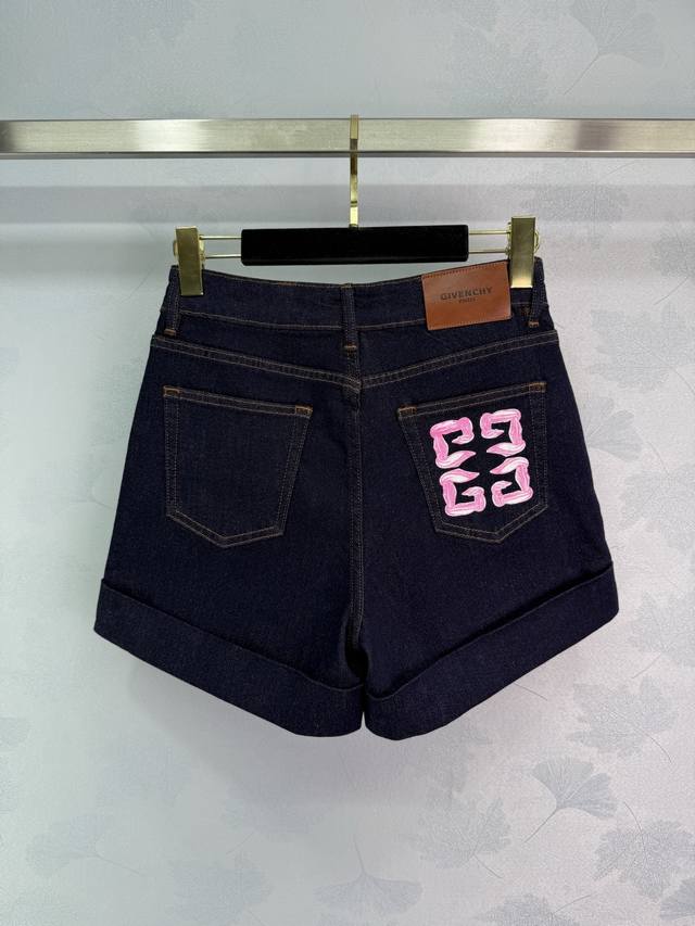 Giv Jifan* Denim Shorts, Featuring A Fashionable Pink Double-Ring Decoration And