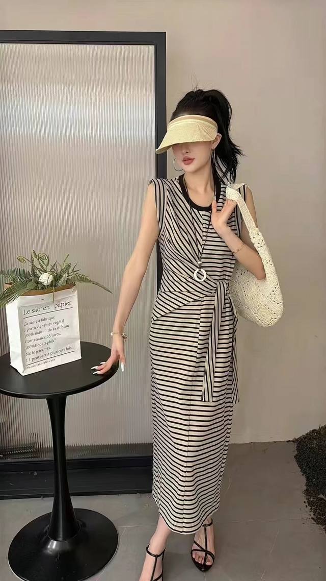 Best-Selling Recommended Item! Lightly Luxurious And Elegant Classic Black And W