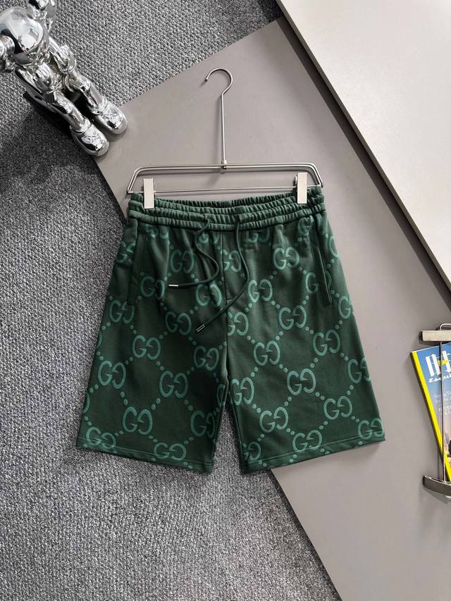 Gucci 2025 New Arrival, Luxury Minimalism, Velvet Double G Logo, Back Patch Pock
