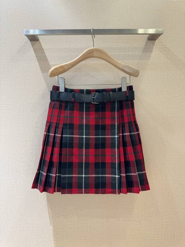D Exclusive New Arrivals Now Available! New Checkered Wool-Blend Skirt, Exclusiv