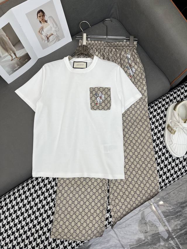 Gucc* 2025 New Arrival T-Shirt Wide-Leg Pants Set With Vintage Print Fabric, Cas