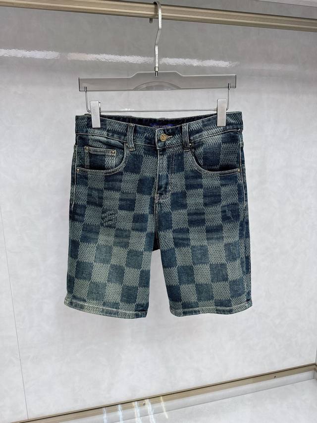 Lv 25S New Men's Fashionable Casual Denim Shorts, High-End European-Style Origin