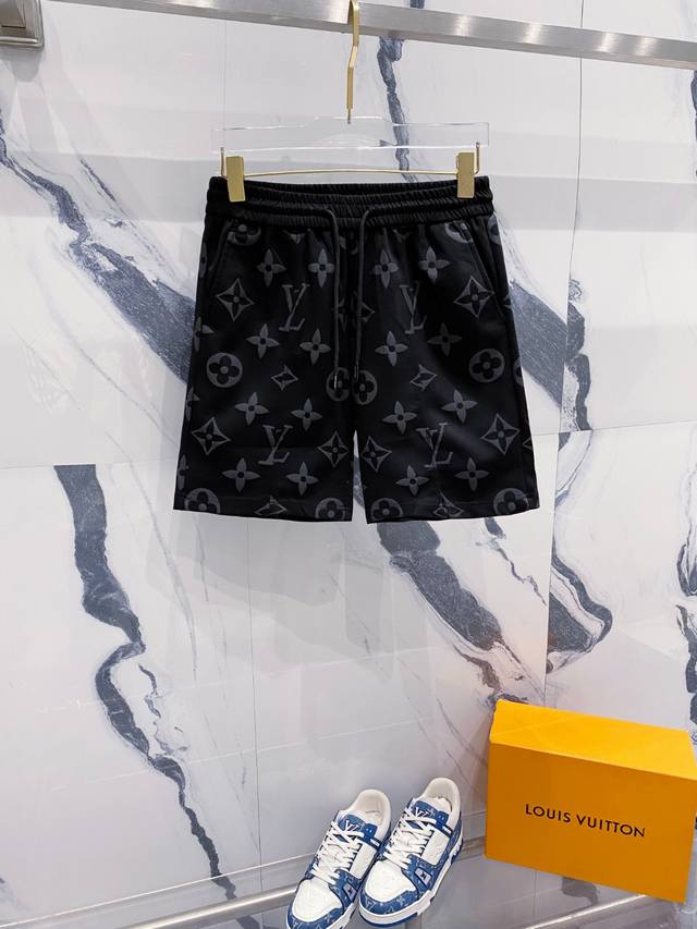 Lv 2025 Spring/Summer New Men's Casual Shorts, High-End Quality, Simple, Fashion