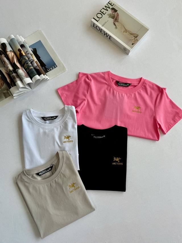New Women's Model In Four Colors, Classic 25 Years New Summer Tsutaya Four-Color