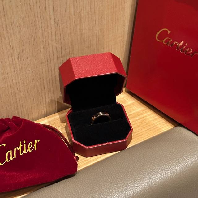 Cartier Love Series Single Diamond Ring Has Arrived. Same Style For Men And Wome