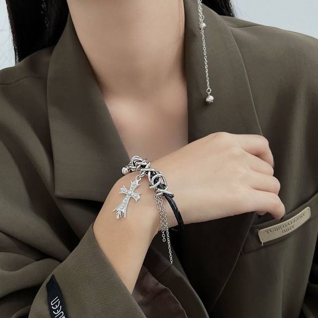chrome Hearts Chrome Hearts Cross Pearl Tassel Multi-Layer Round Bead Leather