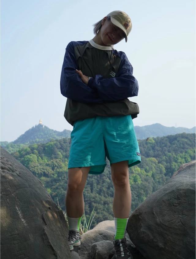 patagonia Dopamine Candy Shorts Model Picture-Detail Picture#