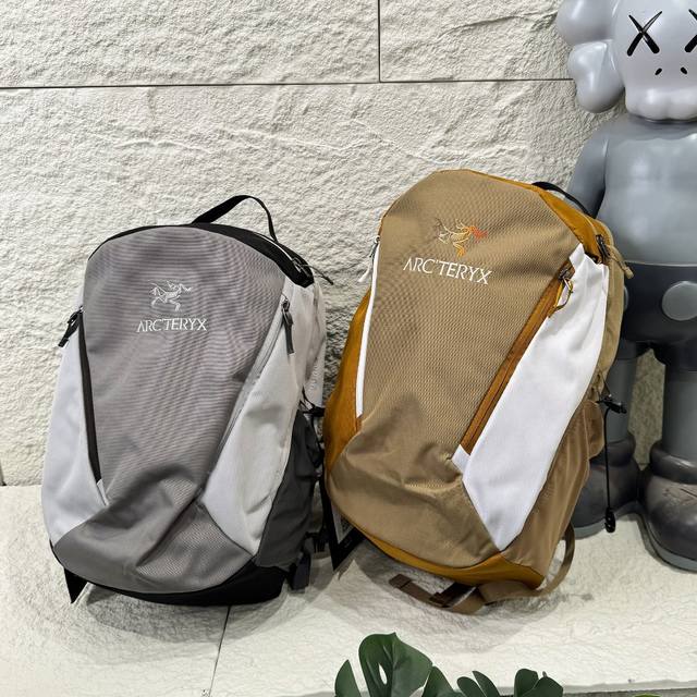 Correct Version Arc'teryx Mantis 26L Outdoor Backpack Size 24*15*45 Color Light