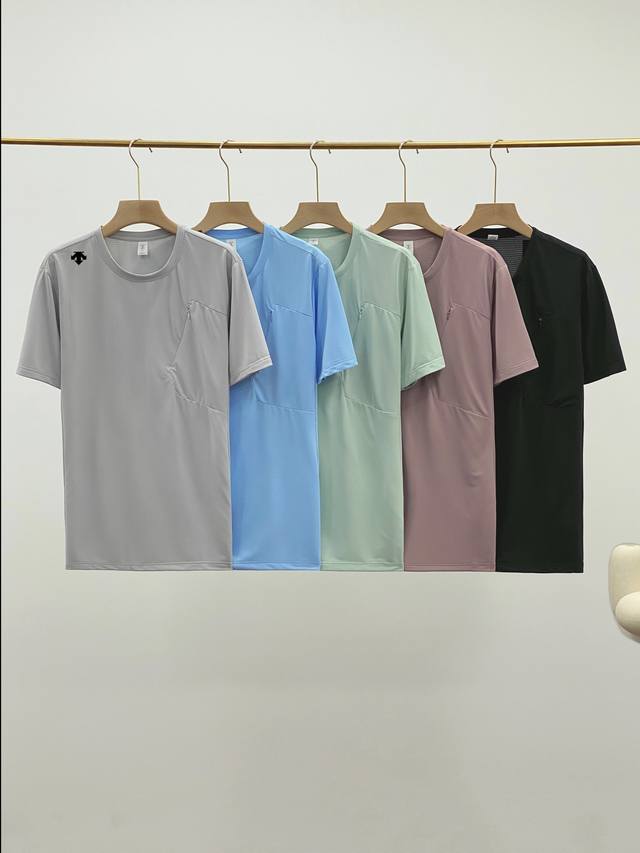The Descente Outdoor Quick-Drying T-Shirt That Has Been Asked A Lot Is A Must-Ha