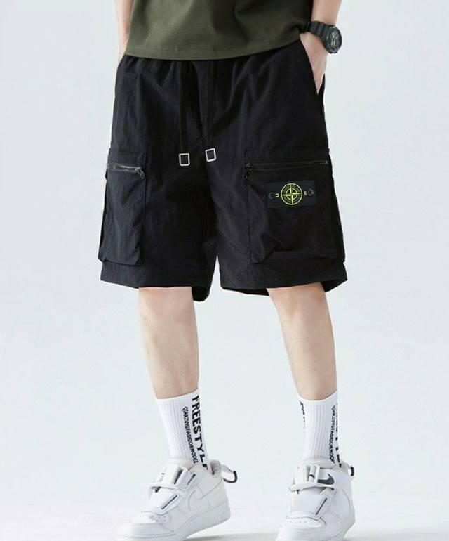 stone Island New Three-Color Multifunctional Pocket Work Shorts . Three Color